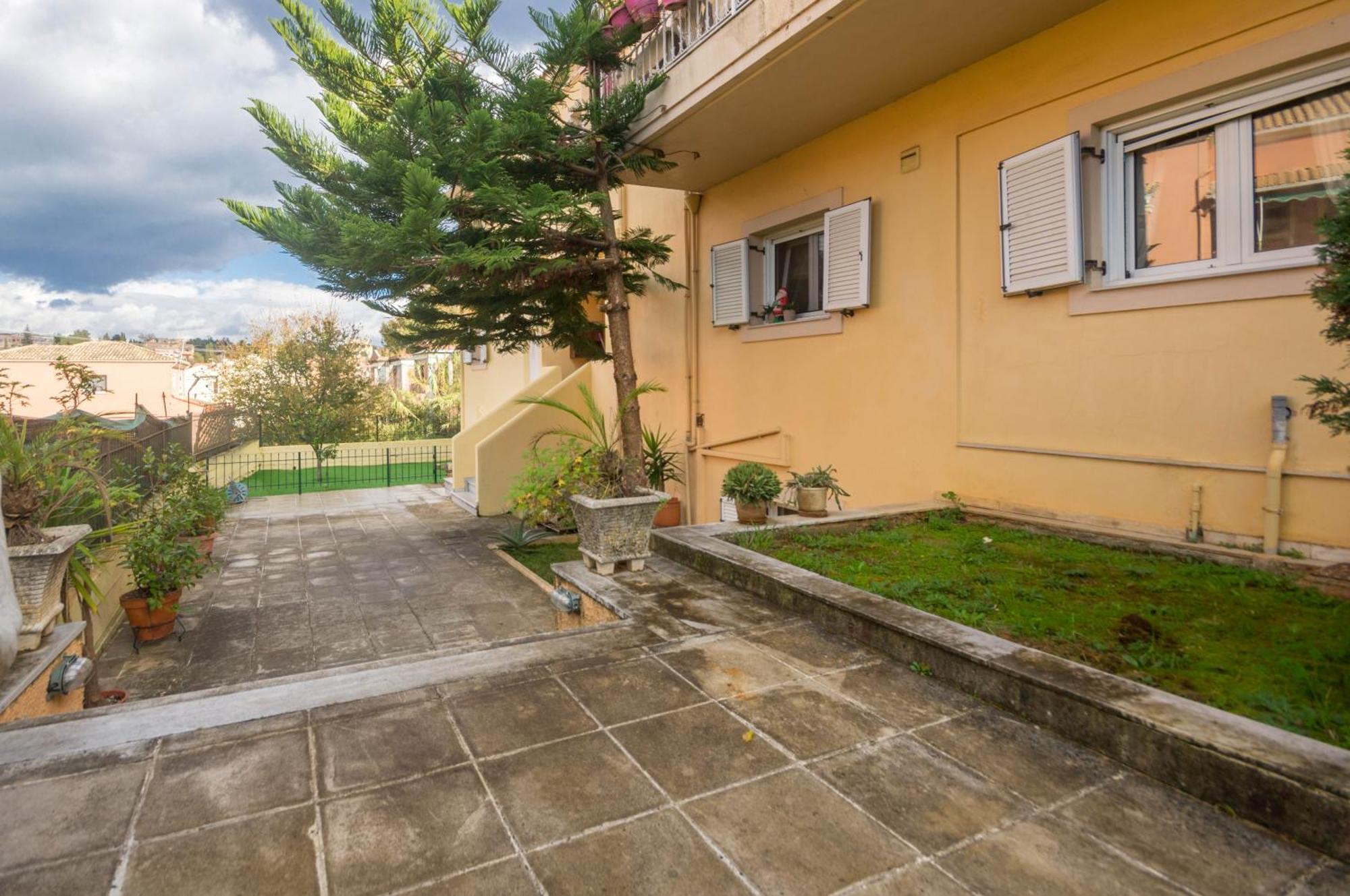 Διωροφη Μεζονετα-2Km Απο Το Κεντρο-Iliana House Apartment Alepou Exterior photo
